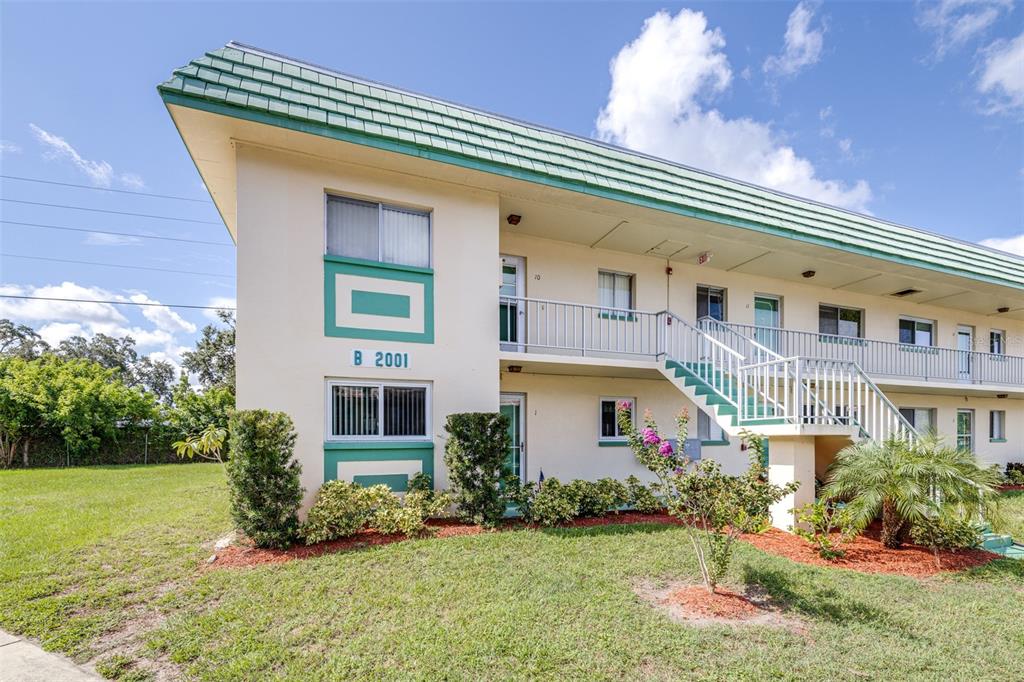 2001 Greenbriar Boulevard, Unit 1 Clearwater, FL 33763 - Photo 2 of 53