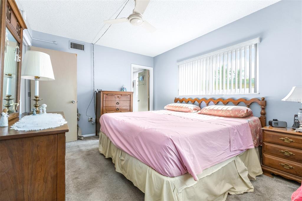 2001 Greenbriar Boulevard, Unit 1 Clearwater, FL 33763 - Photo 30 of 53