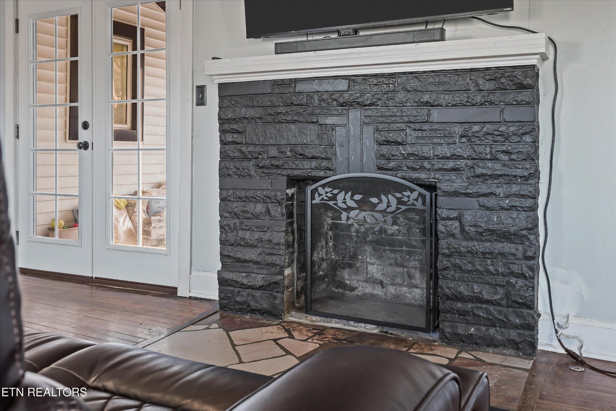 183 Laurel Road Clinton, TN 37716 - Photo 10 of 59 a room with fireplace