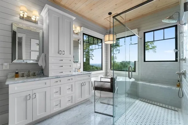 $1,875,000 | 207 Utana Blfs Trail, Ellijay, GA 30540