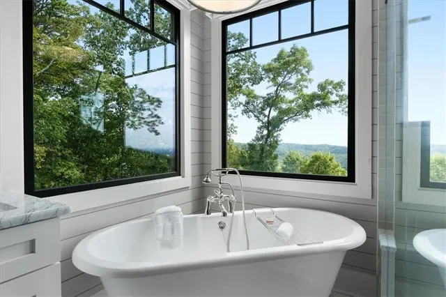 $1,875,000 | 207 Utana Blfs Trail, Ellijay, GA 30540