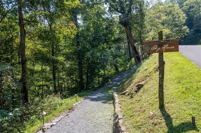 $1,875,000 | 207 Utana Blfs Trail, Ellijay, GA 30540