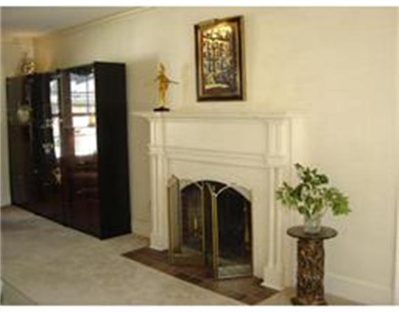 12 Algonquin Road Worcester, MA 01609 - Photo 6 of 22 Gallery Image 6