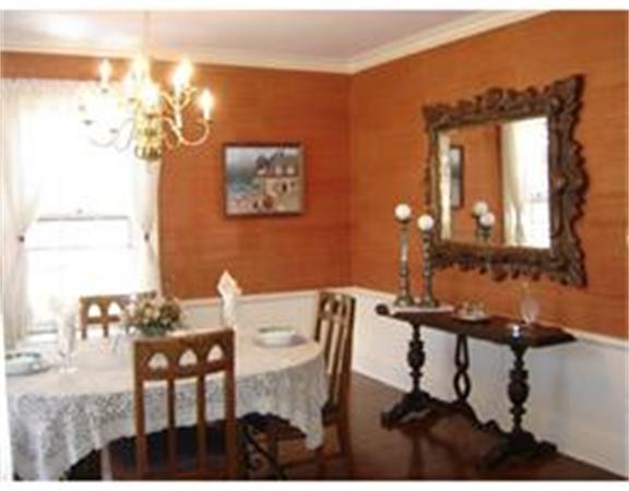 12 Algonquin Road Worcester, MA 01609 - Photo 9 of 22 Gallery Image 9