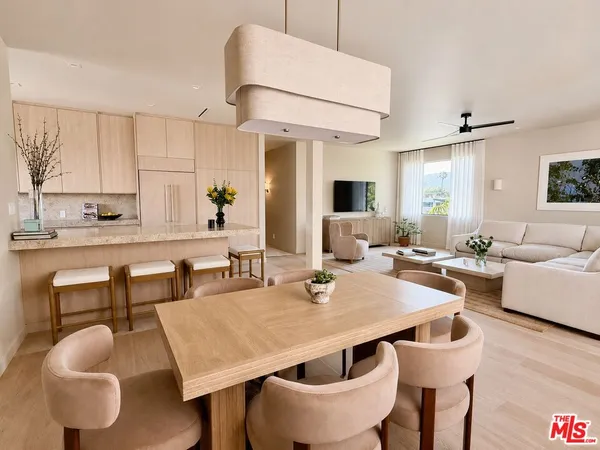 $1,585,000 | 126 North Croft Avenue, Unit 302, Los Angeles, CA 90048