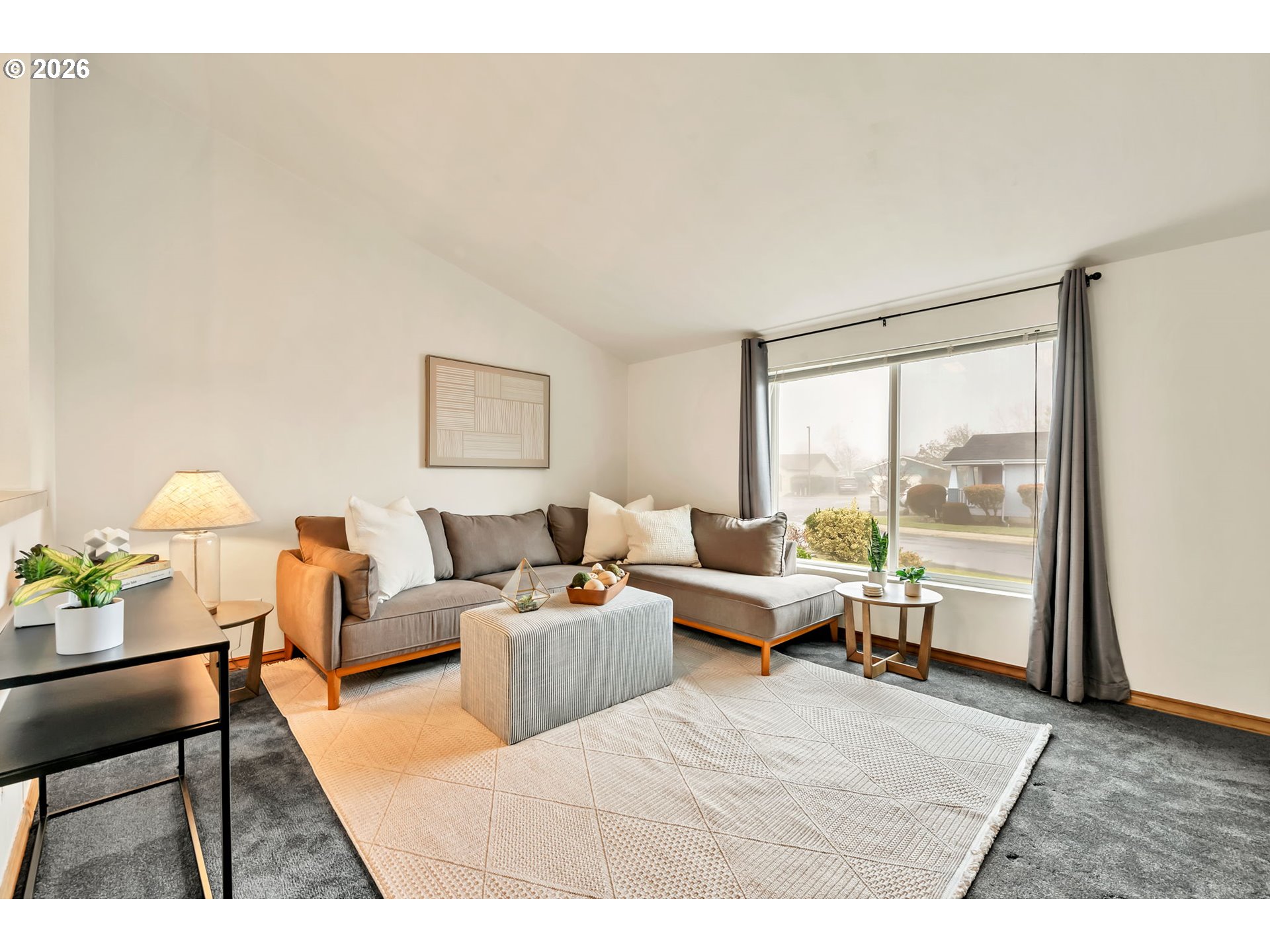 5268 Olympic Circle Eugene, OR 97402 - Photo 4 of 21