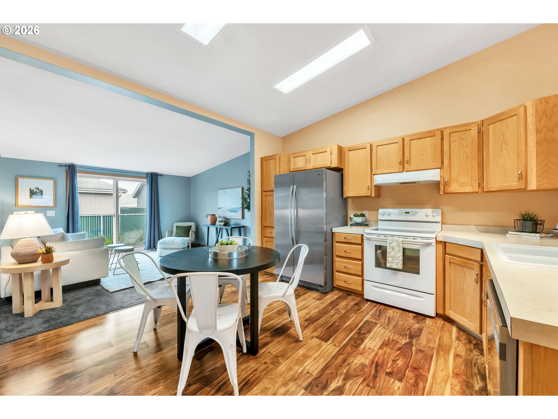5268 Olympic Circle Eugene, OR 97402 - Photo 5 of 21 Kitchen