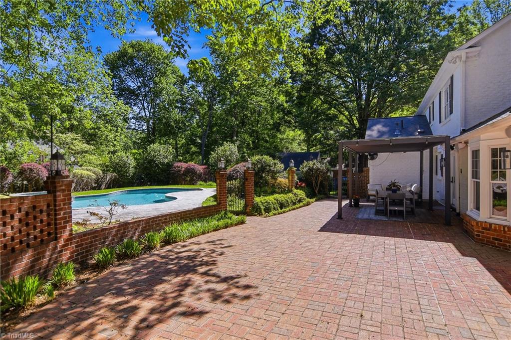 3105 St Regis Road Greensboro, NC 27408 - Photo 32 of 38