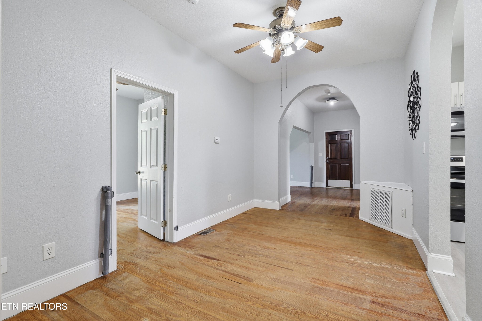 7805 Heiskell Road Powell, TN 37849 - Photo 4 of 45 Gallery Image 4
