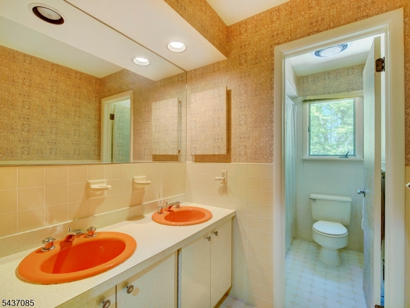 943 Sunset Ridge Bridgewater, NJ 08807 - Photo 20 of 26
