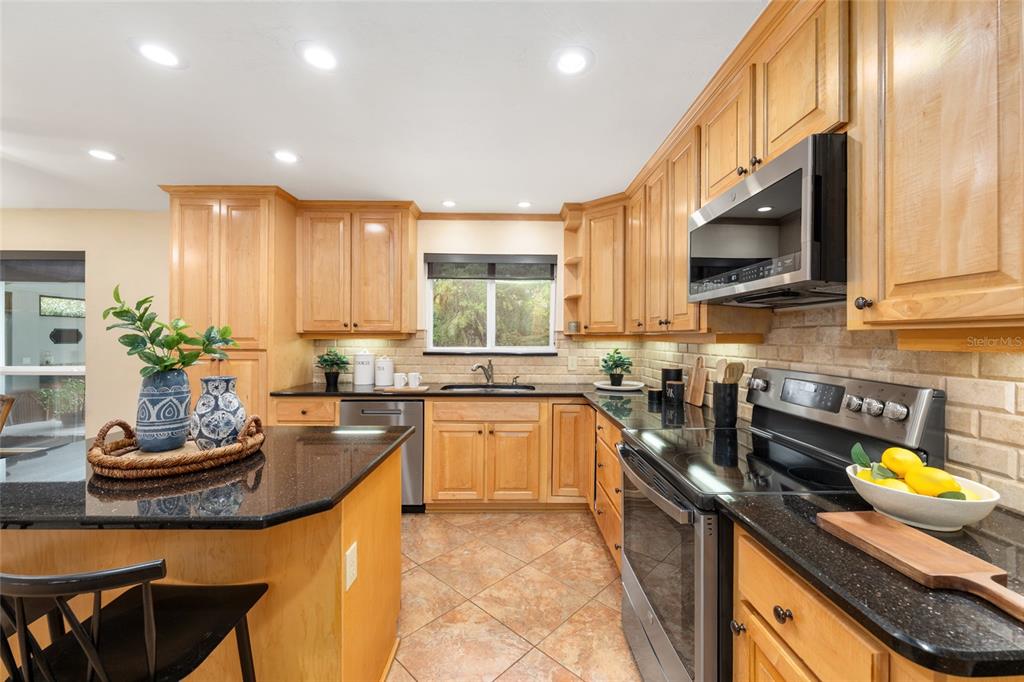 3602 Southwest 84th Street Gainesville, FL 32608 - Photo 13 of 82