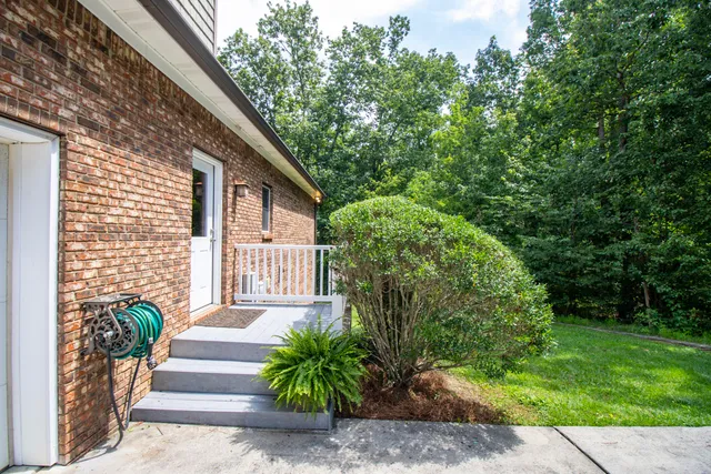$847,500 | 101 Northwest Amherst Way, Cleveland, TN 37312