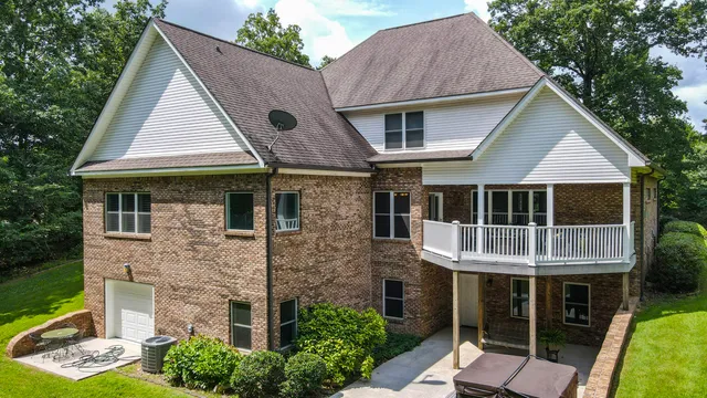 $847,500 | 101 Northwest Amherst Way, Cleveland, TN 37312