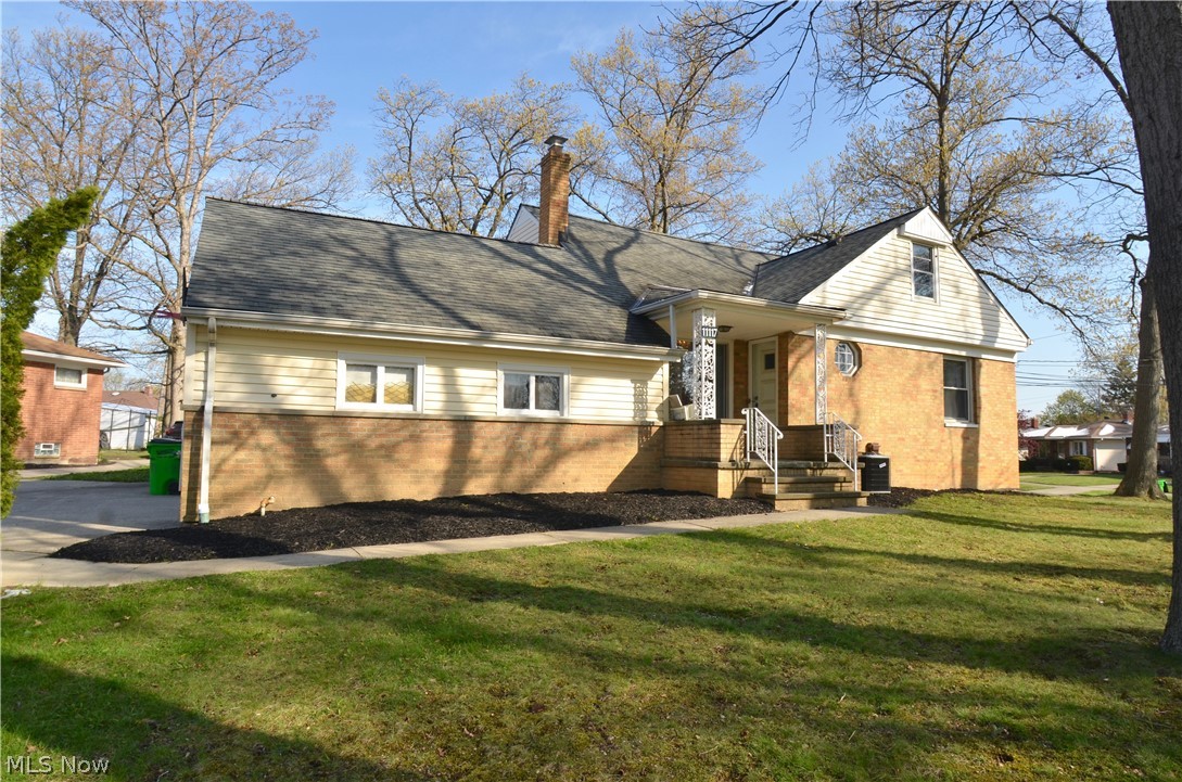 11117 Exeter Road Garfield Heights, OH 44125 - Photo 2 of 35