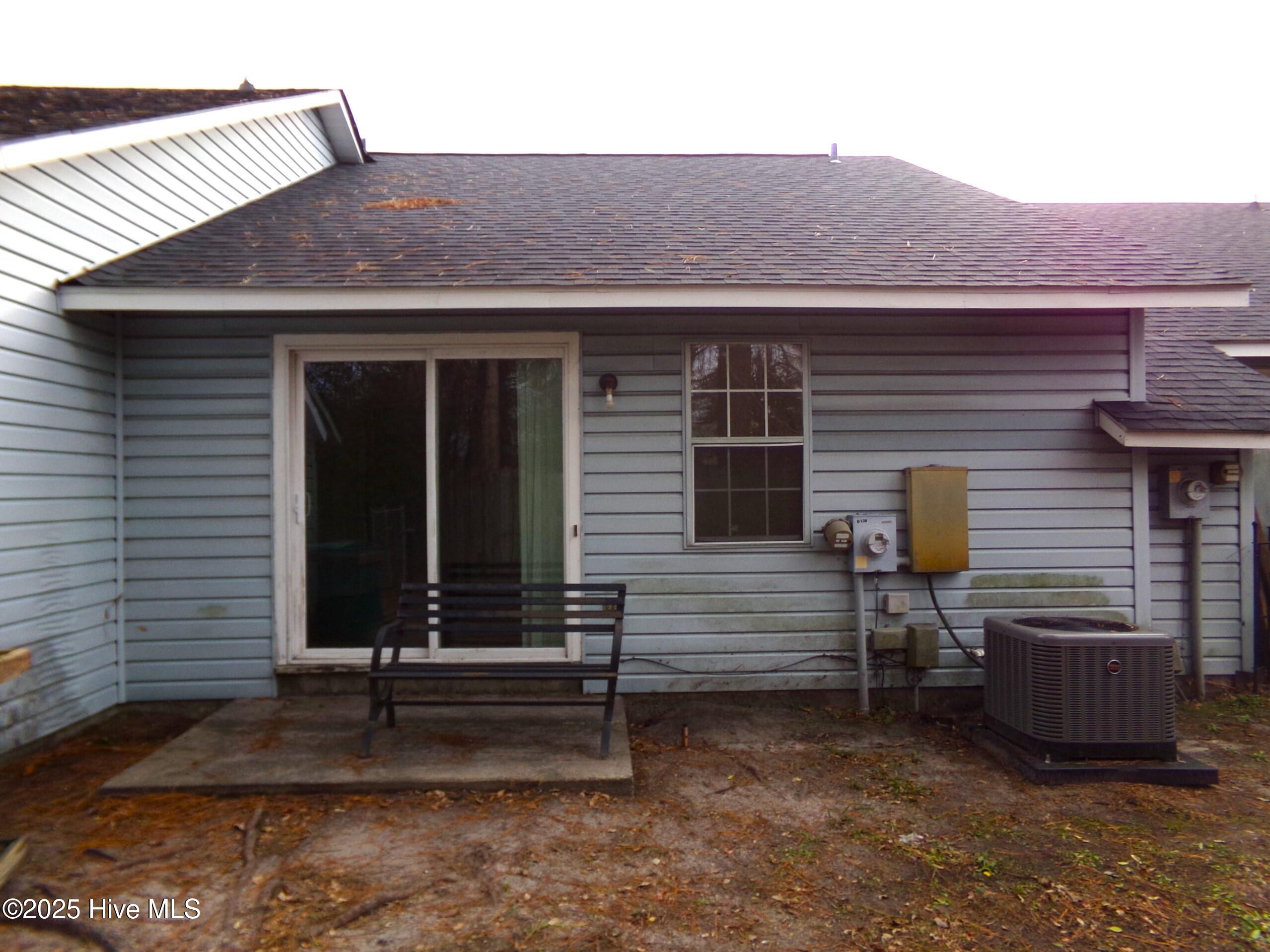 138 B Witten Circle, Unit B Havelock, NC 28532 - Photo 17 of 19 100_0256
