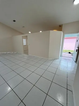 $2,990 | 1034 West Jasmine Lane, North Lauderdale, FL 33068