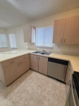 $2,990 | 1034 West Jasmine Lane, North Lauderdale, FL 33068