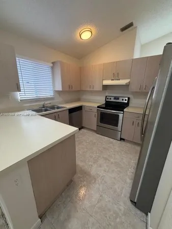 $2,990 | 1034 West Jasmine Lane, North Lauderdale, FL 33068