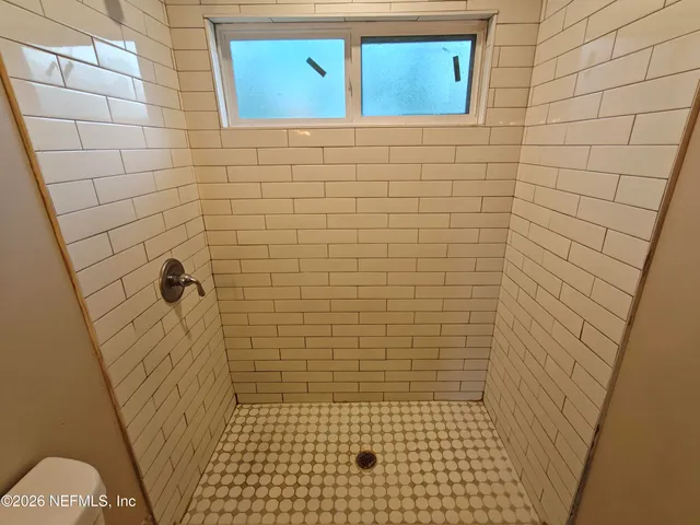 $1,550 | 8153 Thrasher Avenue, Jacksonville, FL 32219