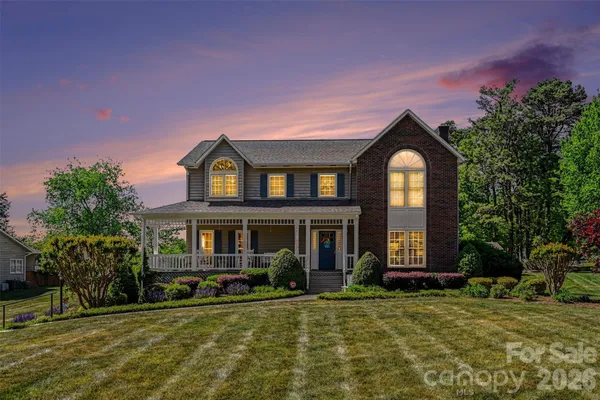 $590,000 | 4051 Pinecrest Drive Northeast, Hickory, NC 28601