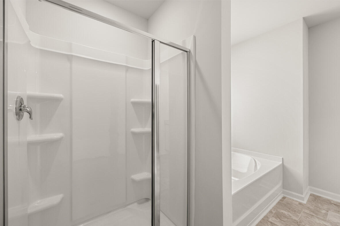 945 Raghorn Road Grovetown, GA 30813 - Photo 12 of 47 Separate shower and garden bath