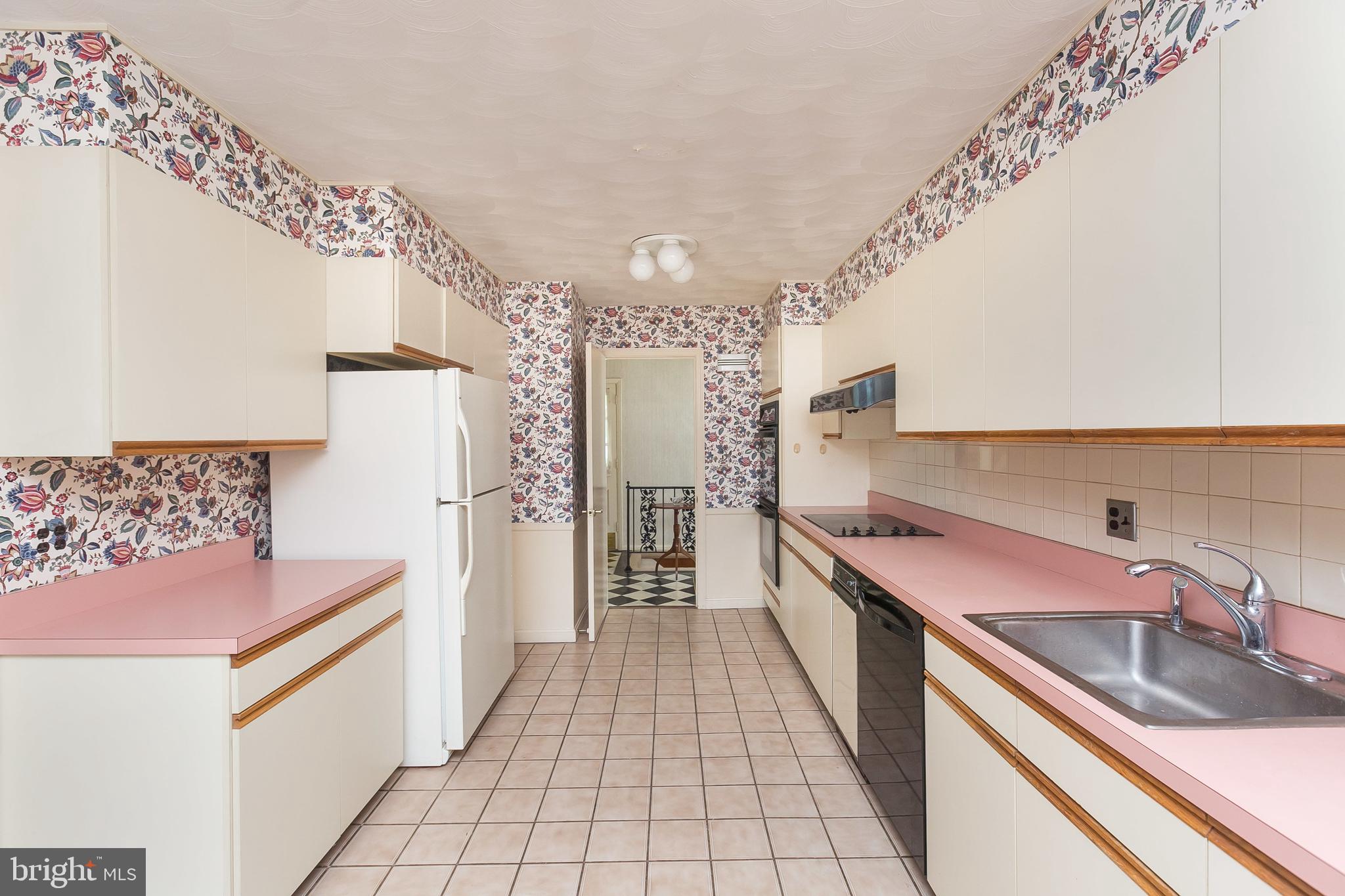 8203 Burnley Road Baltimore, MD 21204 - Photo 20 of 40 Kitchen