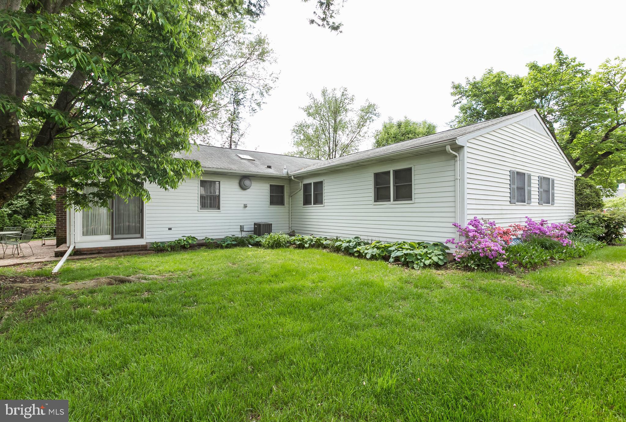 8203 Burnley Road Baltimore, MD 21204 - Photo 36 of 40 Side yard with beautiful gardens