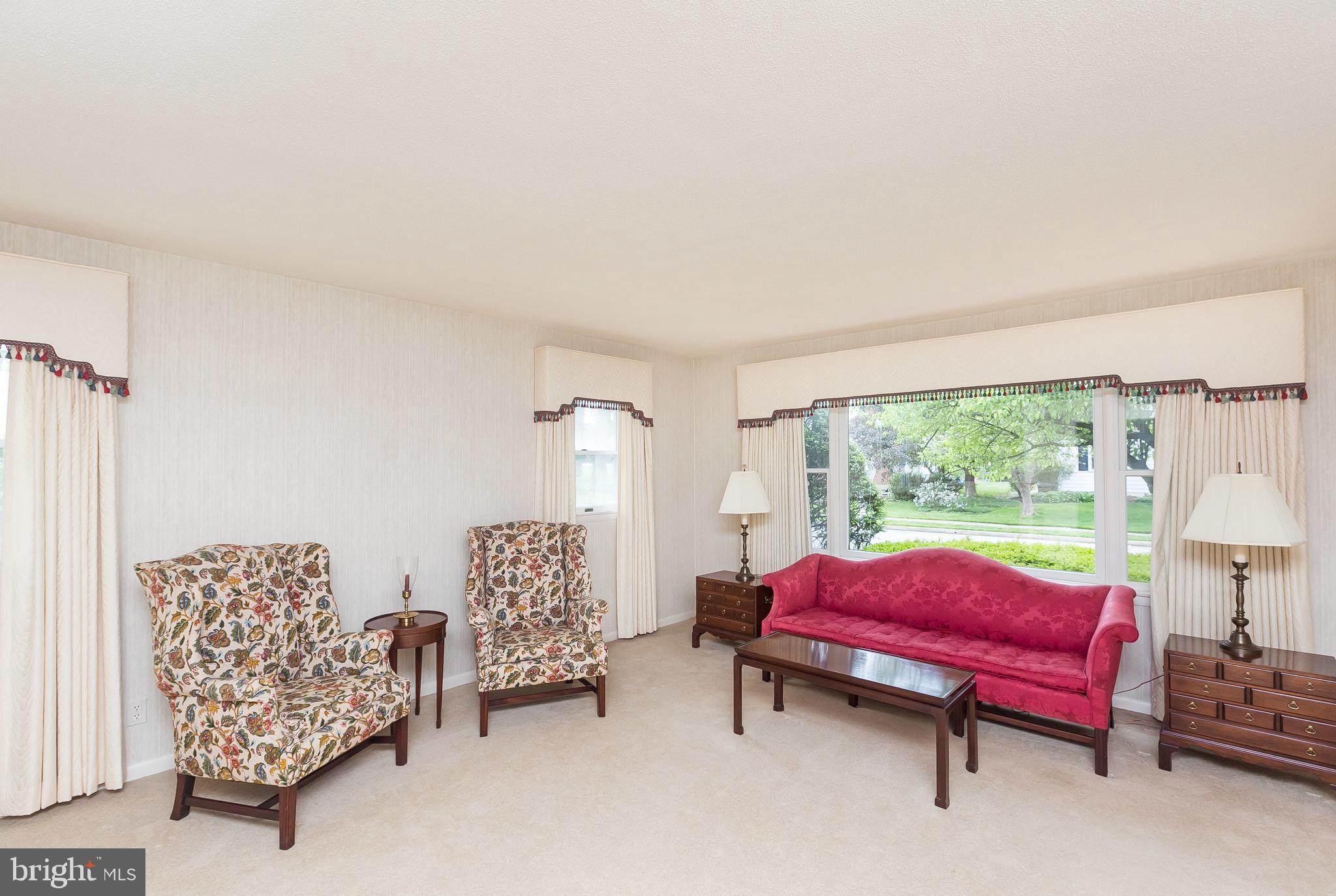 Spacious Living Room