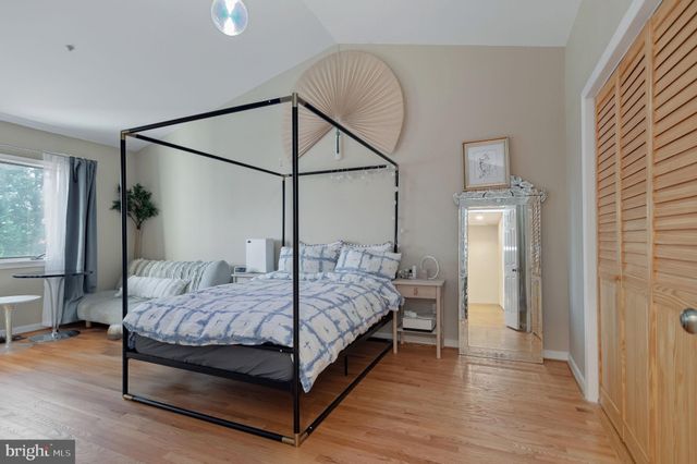 $699,000 | 2 Rockcrest Circle, Rockville, MD 20851