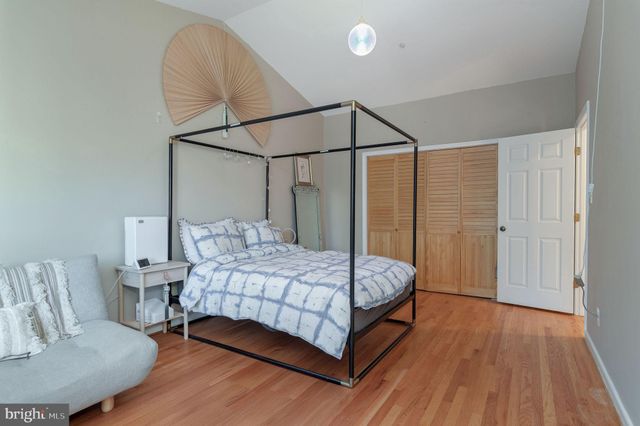 $699,000 | 2 Rockcrest Circle, Rockville, MD 20851