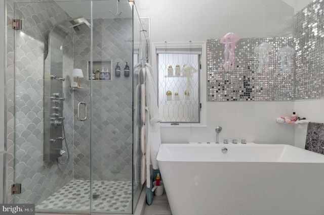 $699,000 | 2 Rockcrest Circle, Rockville, MD 20851