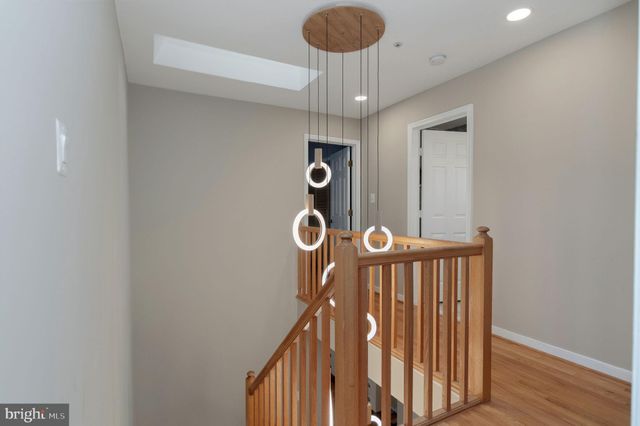 $699,000 | 2 Rockcrest Circle, Rockville, MD 20851