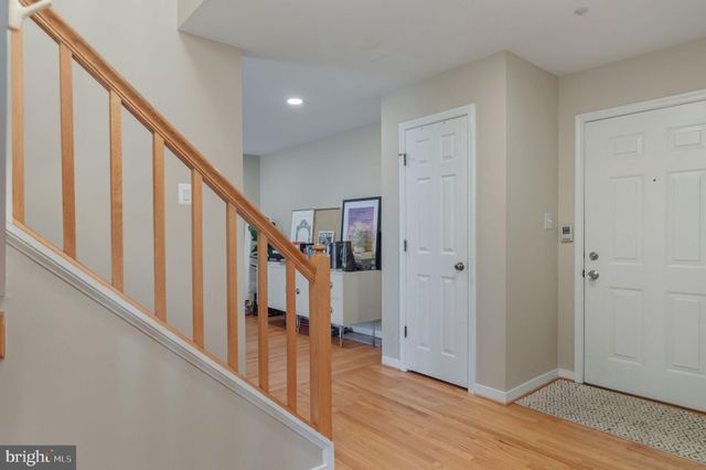$699,000 | 2 Rockcrest Circle, Rockville, MD 20851