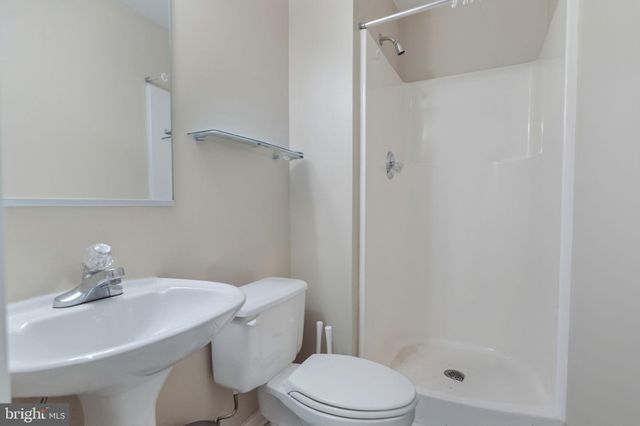 $699,000 | 2 Rockcrest Circle, Rockville, MD 20851