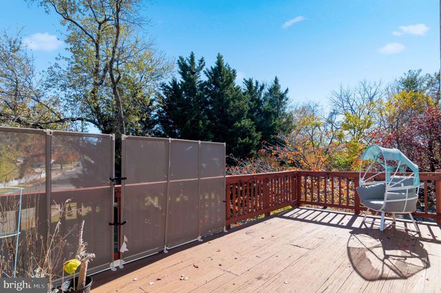 $699,000 | 2 Rockcrest Circle, Rockville, MD 20851