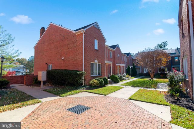 $699,000 | 2 Rockcrest Circle, Rockville, MD 20851