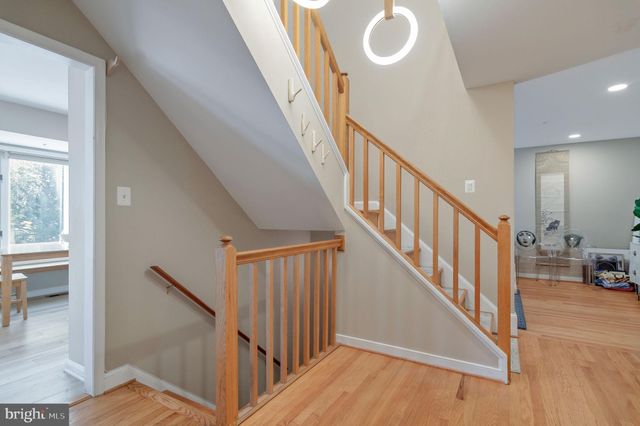 $699,000 | 2 Rockcrest Circle, Rockville, MD 20851