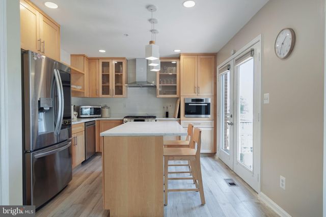 $699,000 | 2 Rockcrest Circle, Rockville, MD 20851