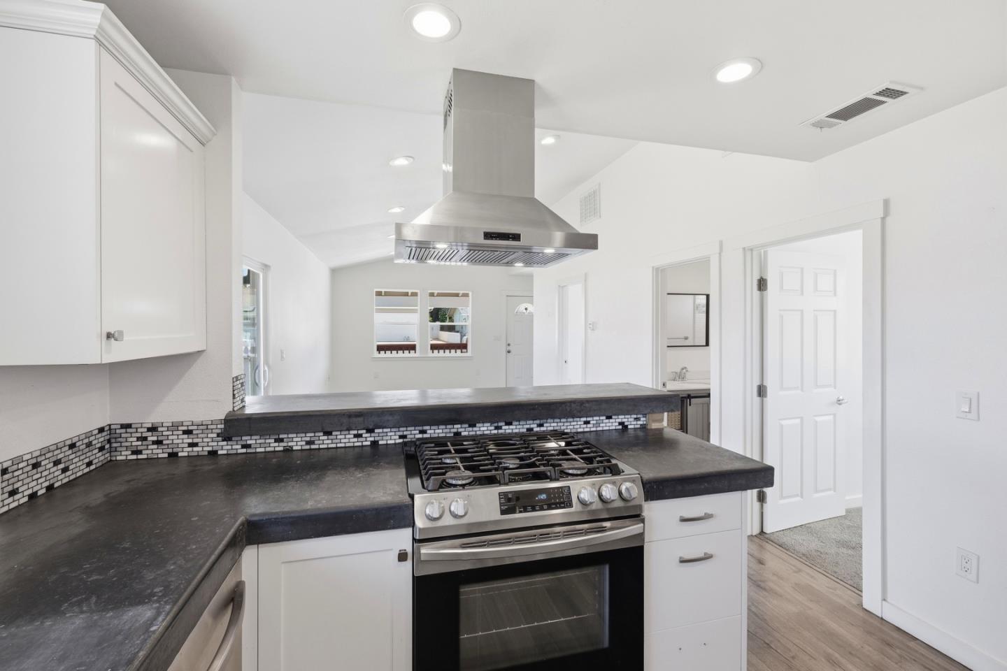 16 Airport Road Freedom, CA 95019 - Photo 14 of 37