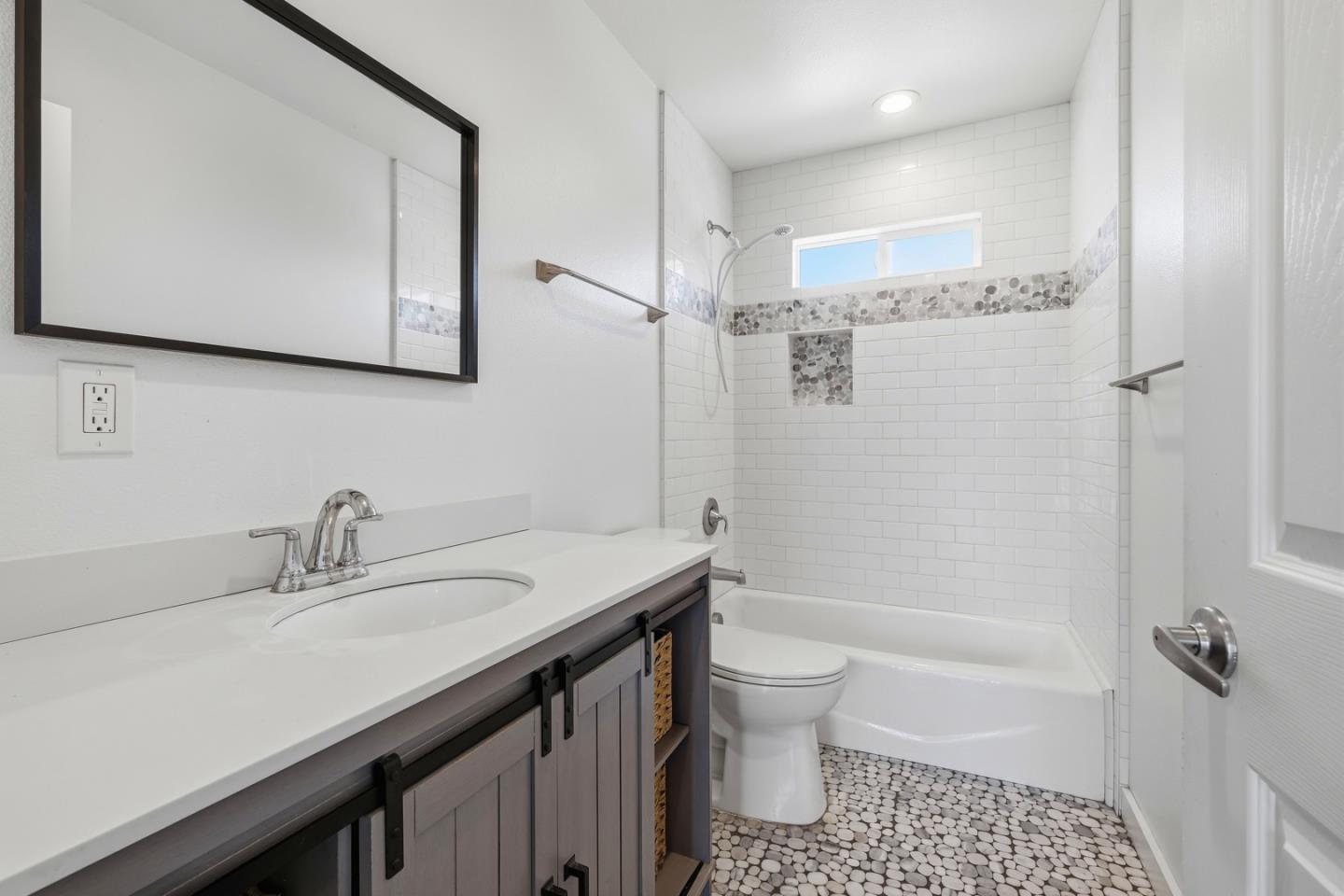 16 Airport Road Freedom, CA 95019 - Photo 25 of 37