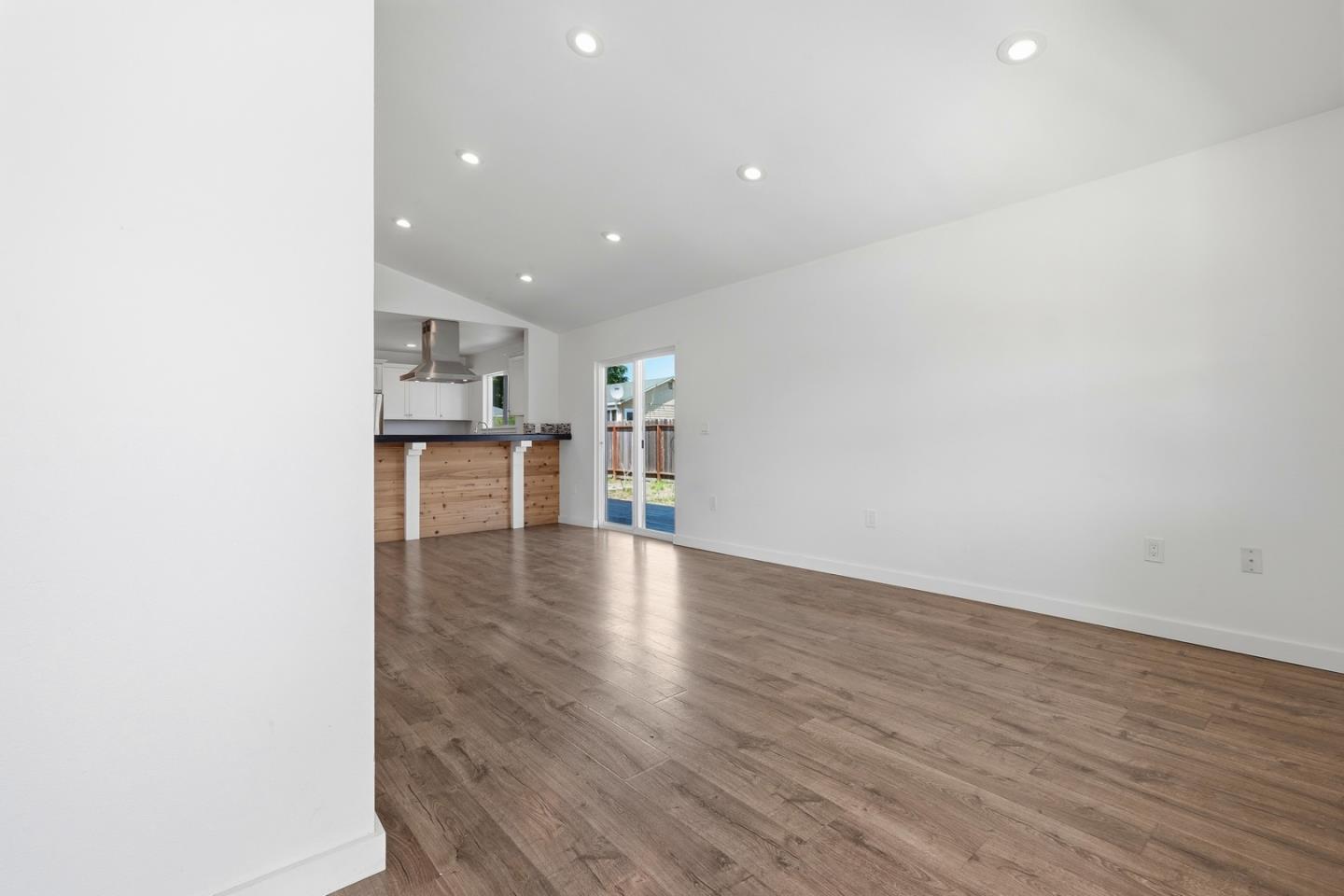 16 Airport Road Freedom, CA 95019 - Photo 5 of 37