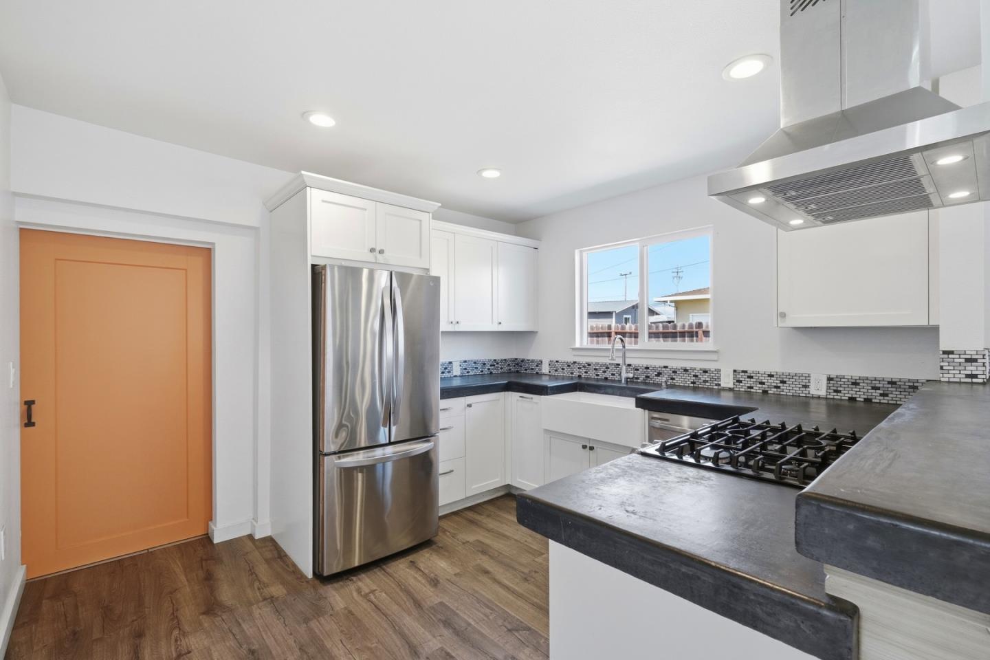 16 Airport Road Freedom, CA 95019 - Photo 7 of 37