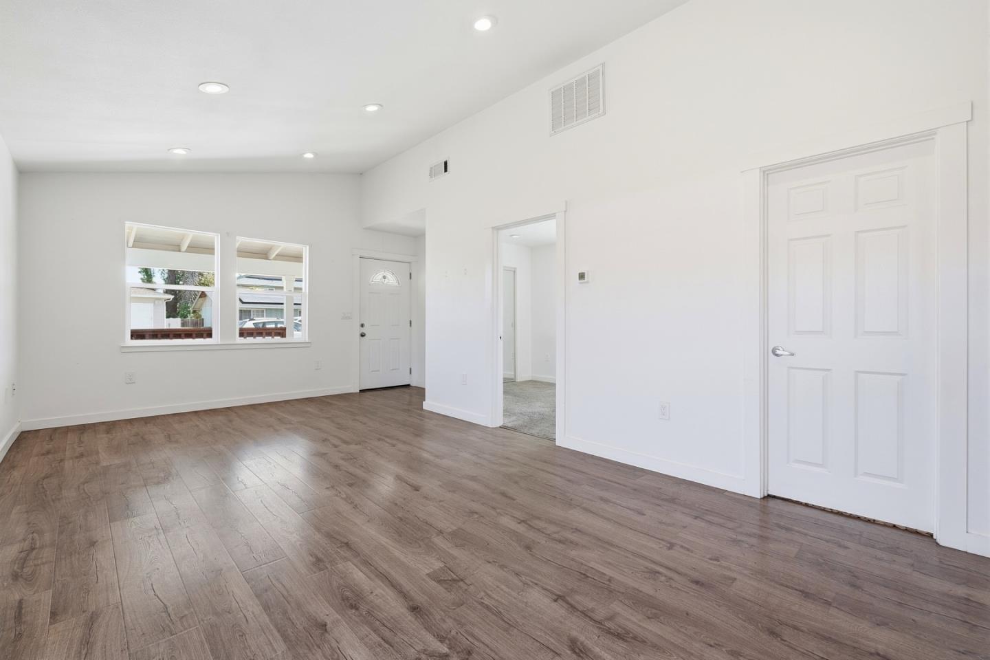 16 Airport Road Freedom, CA 95019 - Photo 8 of 37