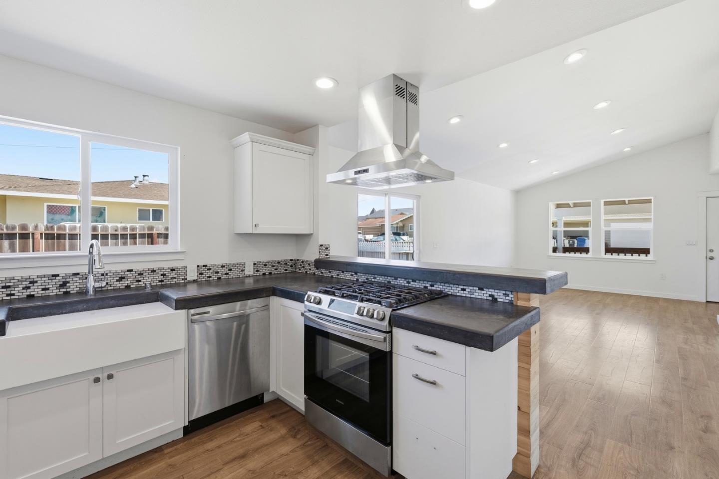 16 Airport Road Freedom, CA 95019 - Photo 10 of 37