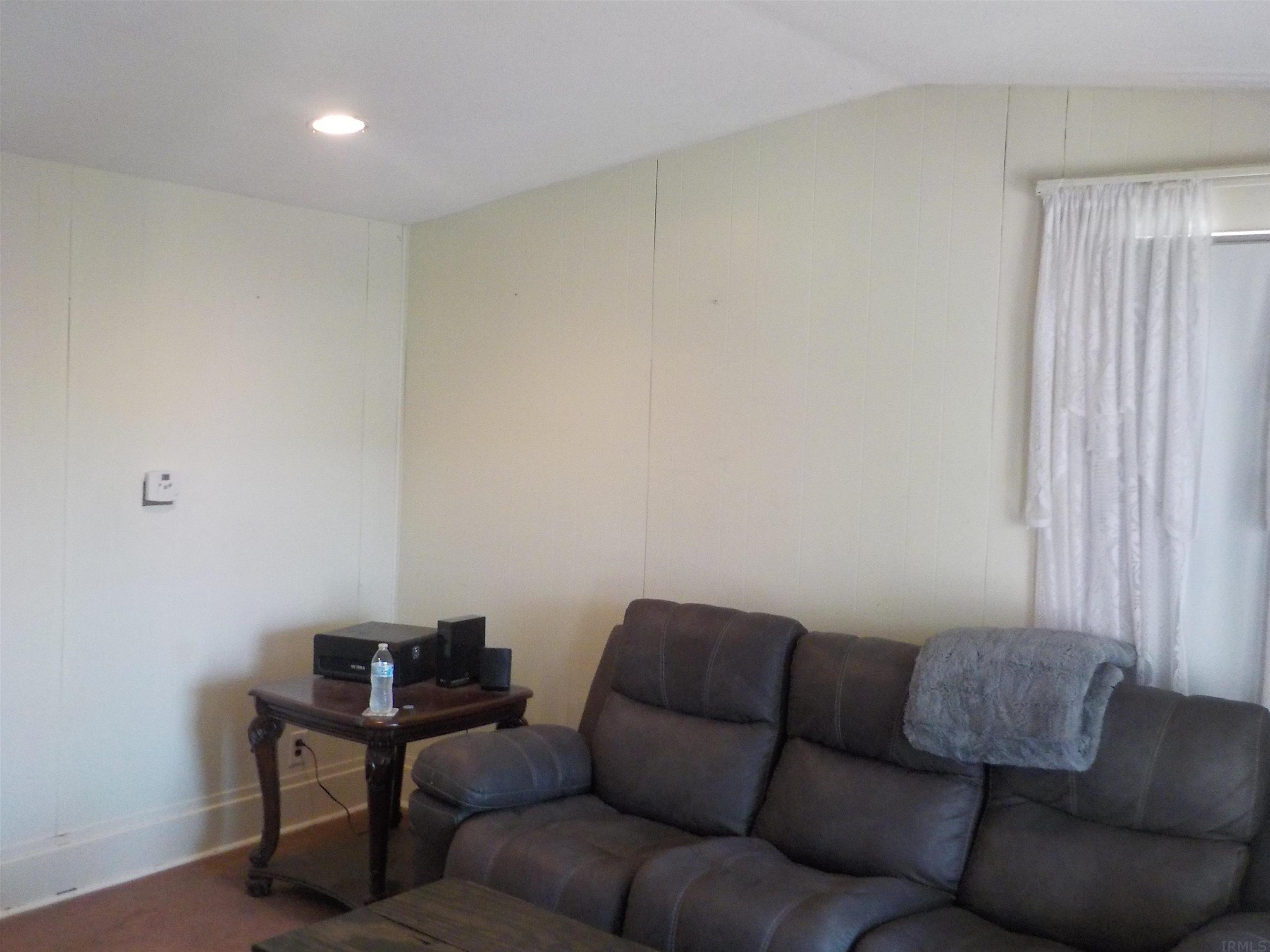 2035 13th Street Bedford, IN 47421 - Photo 3 of 18