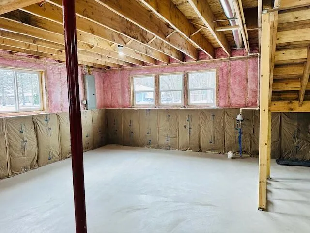 $379,900 | 560 Lincoln Street, Palmyra, WI 53156