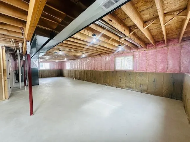 $379,900 | 560 Lincoln Street, Palmyra, WI 53156