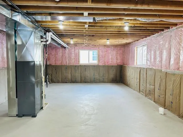 $379,900 | 560 Lincoln Street, Palmyra, WI 53156