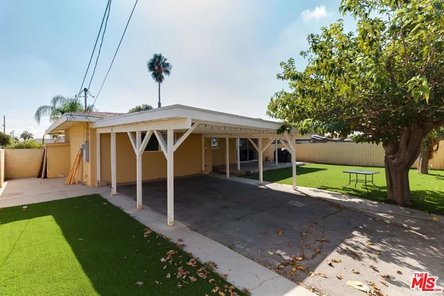 $4,895 | 11257 Collett Avenue, Granada Hills, CA 91344