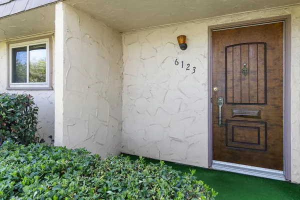 $250,000 | 6123 Vía Casitas, Carmichael, CA 95608
